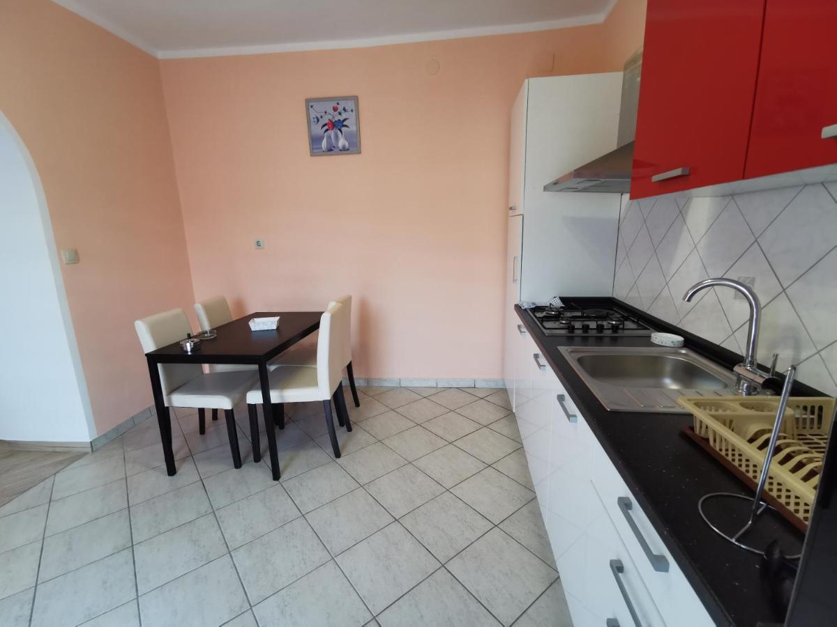 Апартаменти Apartman Pod Nehajem Сень Екстер'єр фото